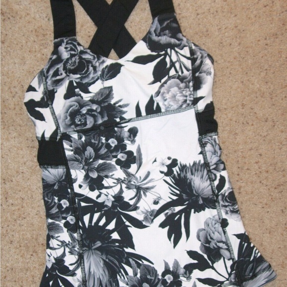 Lululemon Push Your Limits Tank -Size 8 - Picture 5 of 6